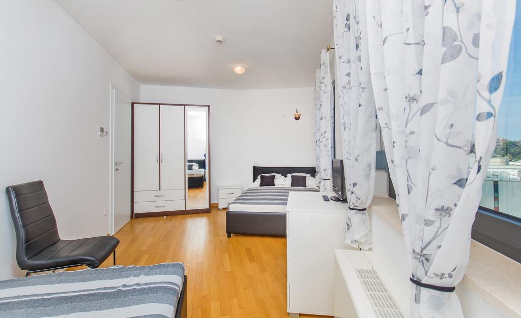 Bay View Apartment Fantastik Дубровник Екстериор снимка